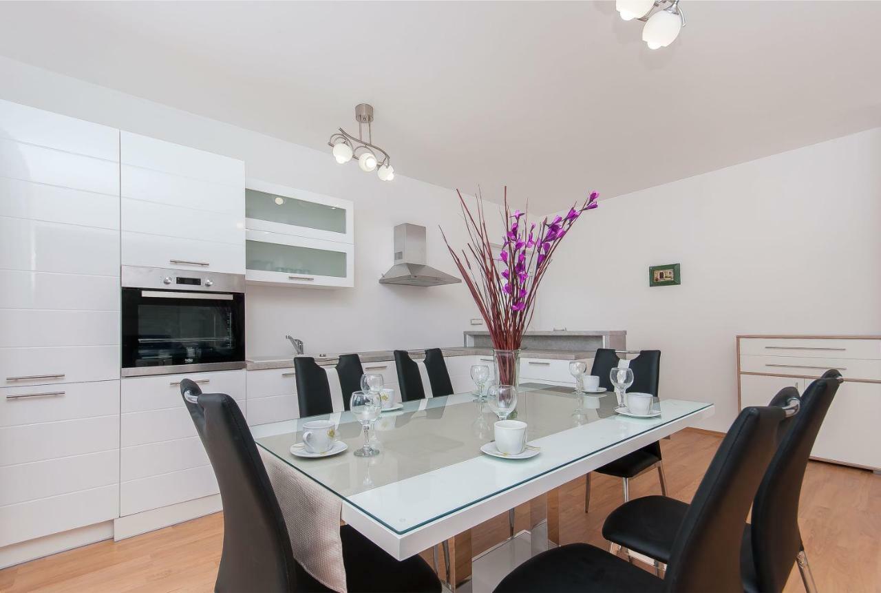 Apartman Mira- Omiš Eksteriør bilde