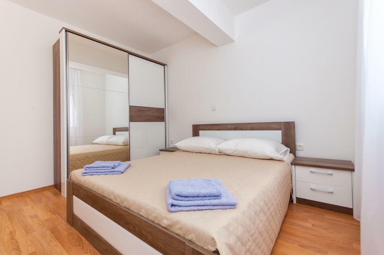 Apartman Mira- Omiš Eksteriør bilde